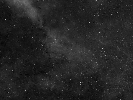 IC1318A, IC1311, 2016-11-11, 21x200sec, APO100Q, H-alpha, ASI1600MM-Cool.jpg